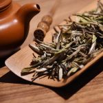 Remplisseuse pondérale semi-automatique pour feuilles de thé